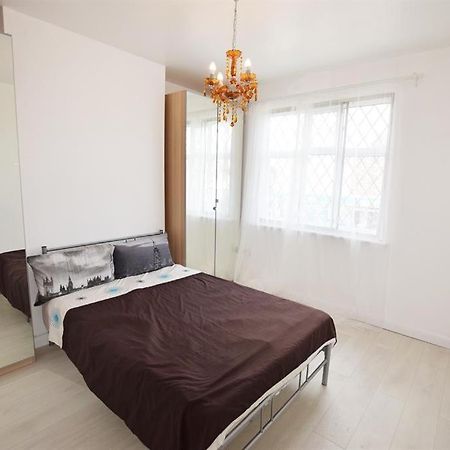 Regent Guest House Бернлі Екстер'єр фото