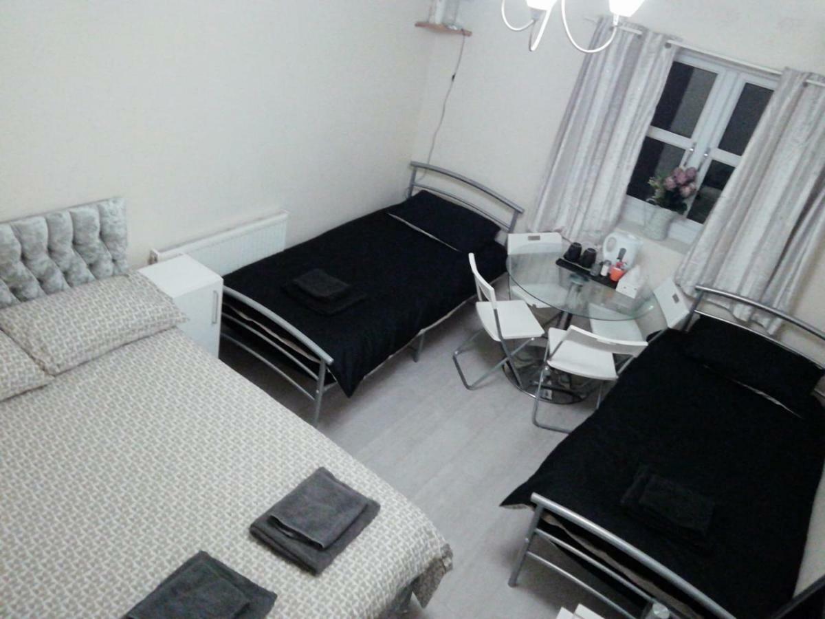 Regent Guest House Бернлі Екстер'єр фото