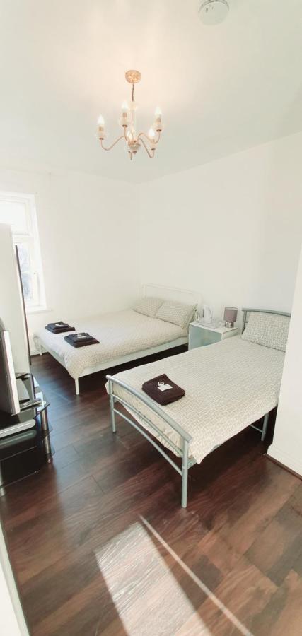 Regent Guest House Бернлі Екстер'єр фото